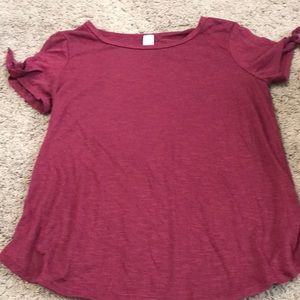 Short sleeve cut out shoulders tie